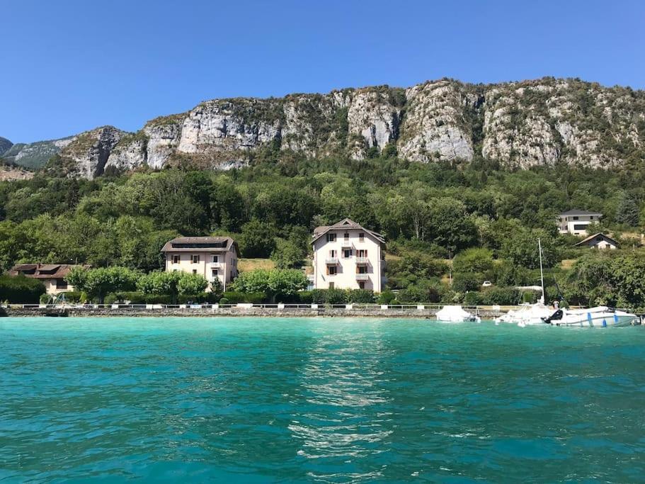 דוסאר Rare 2 Bedroom With Private Beach On Lake Annecy מראה חיצוני תמונה