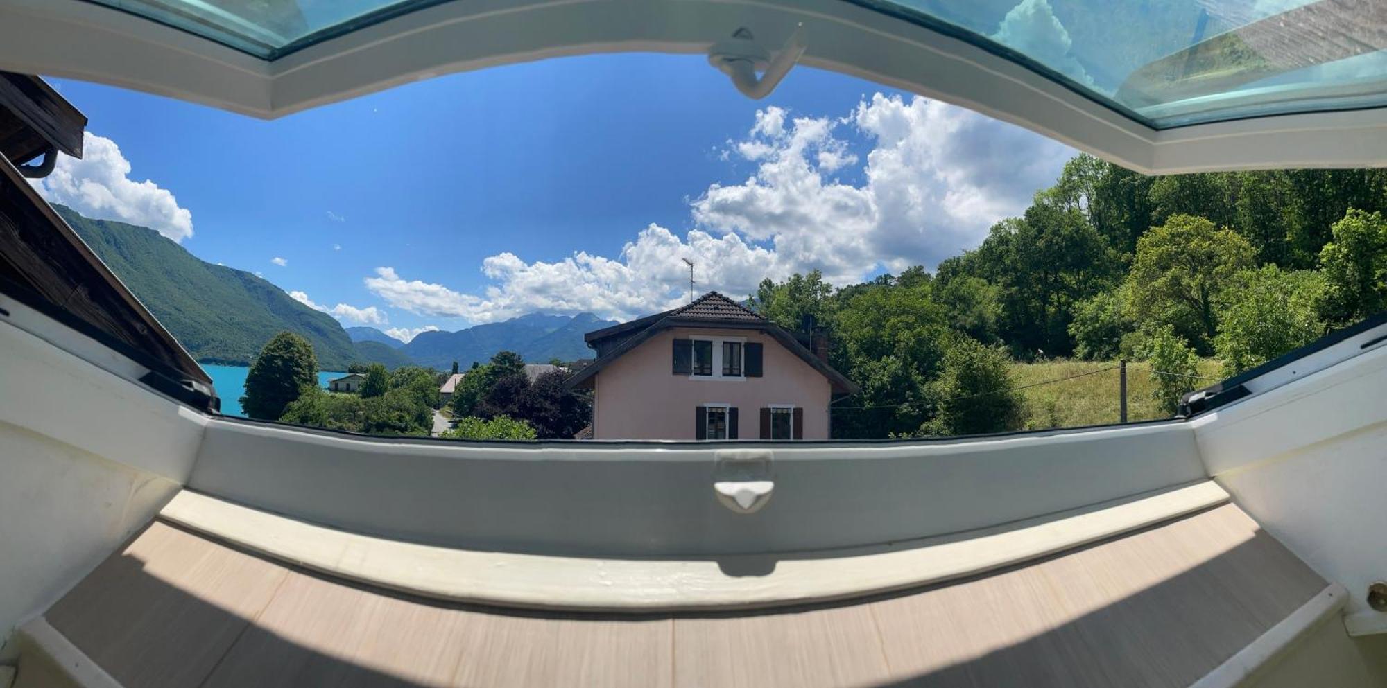 דוסאר Rare 2 Bedroom With Private Beach On Lake Annecy מראה חיצוני תמונה